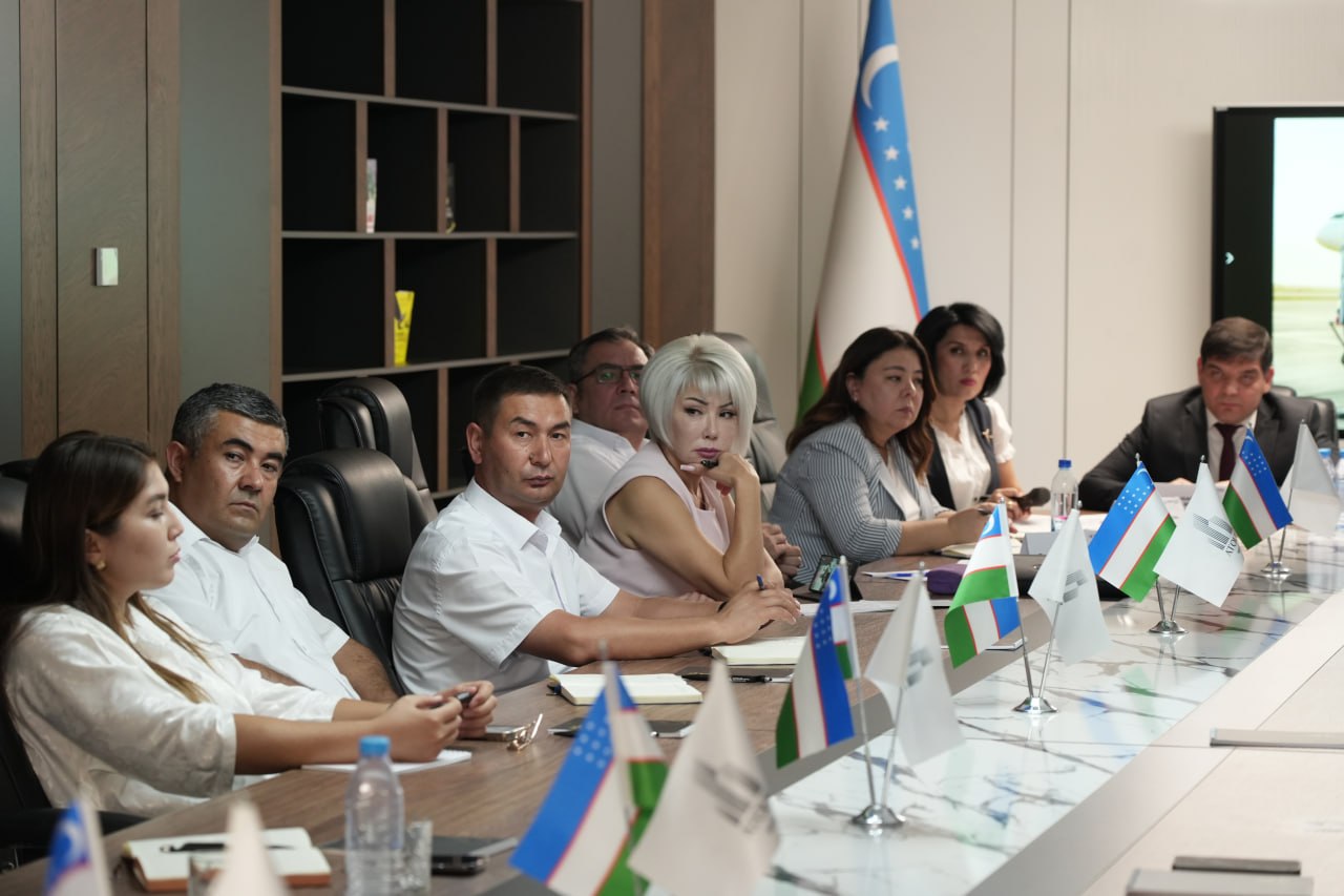 Namanganda ochiq muloqot: Uzbekistan Airways rahbariyati sayyohlik agentliklari va yoshlar uchun sayyor qabul o‘tkazdi