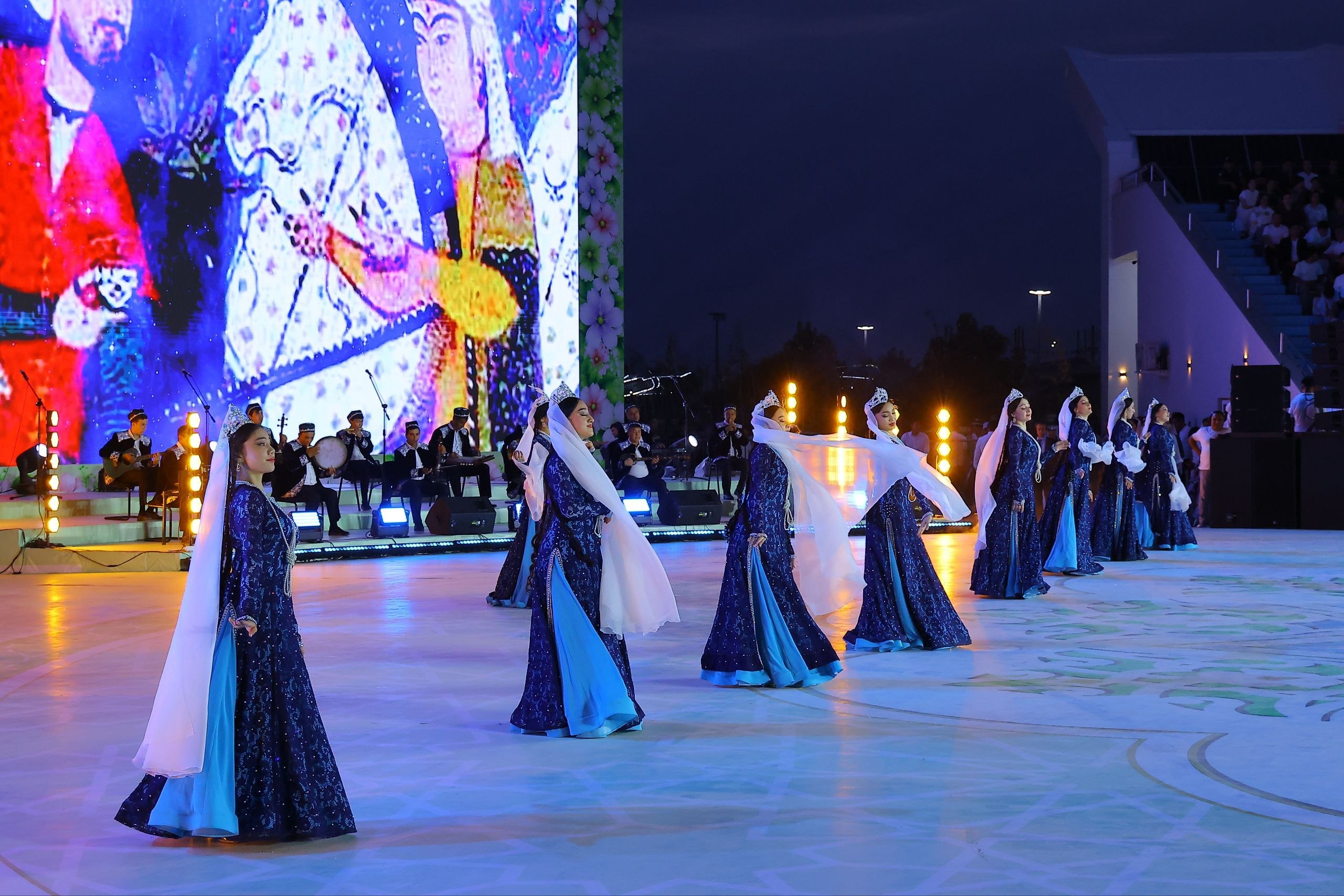 The 65th International Flower Festival Becomes a Global Cultural and Tourism Event