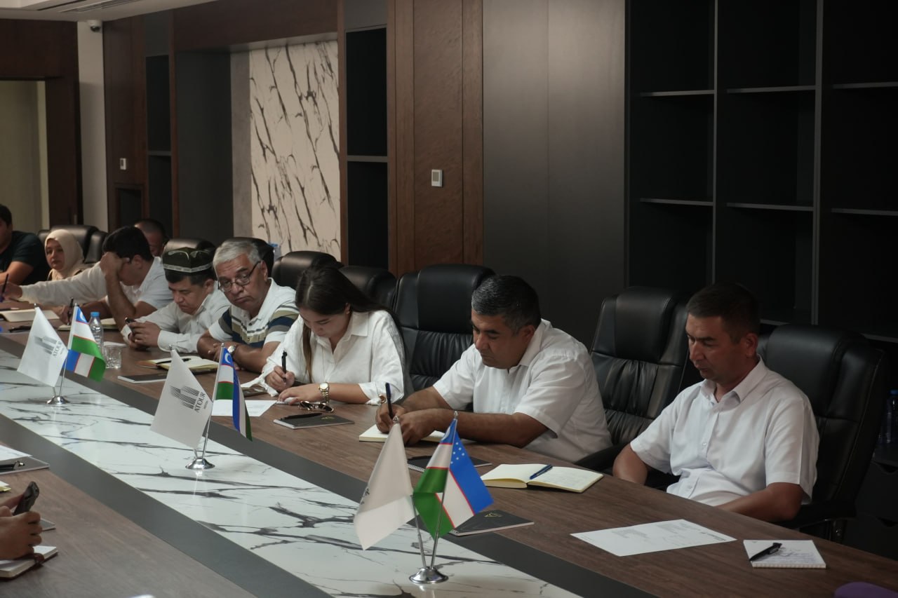 Namanganda ochiq muloqot: Uzbekistan Airways rahbariyati sayyohlik agentliklari va yoshlar uchun sayyor qabul o‘tkazdi
