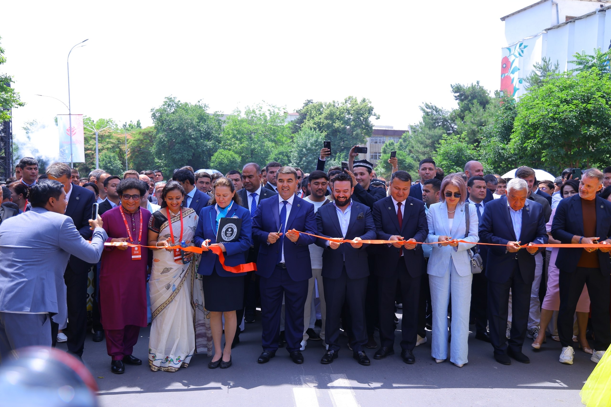 Namangan Once Again Becomes the Capital of Flowers: The 65th International Flower Festival Continues