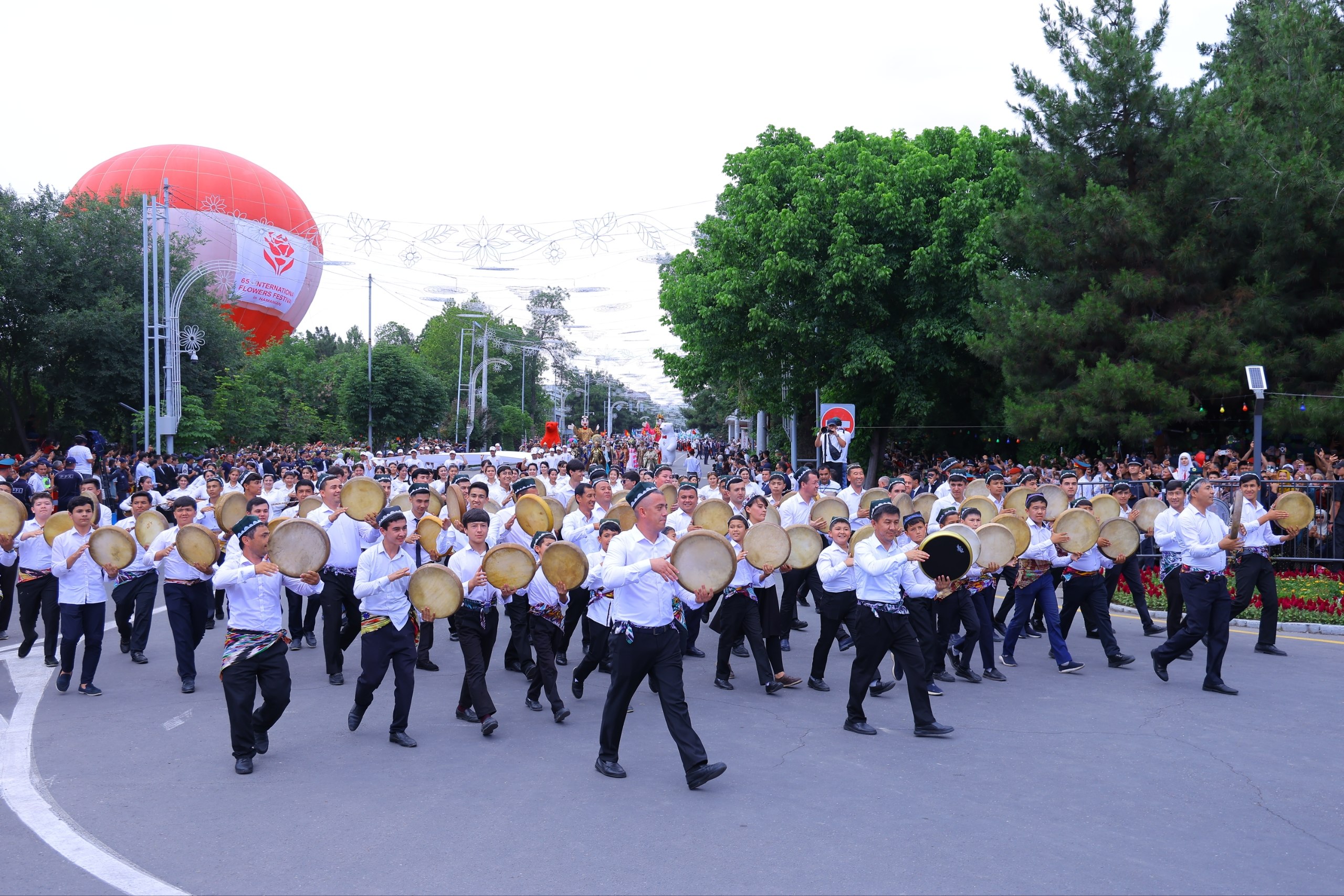 Namangan Once Again Becomes the Capital of Flowers: The 65th International Flower Festival Continues