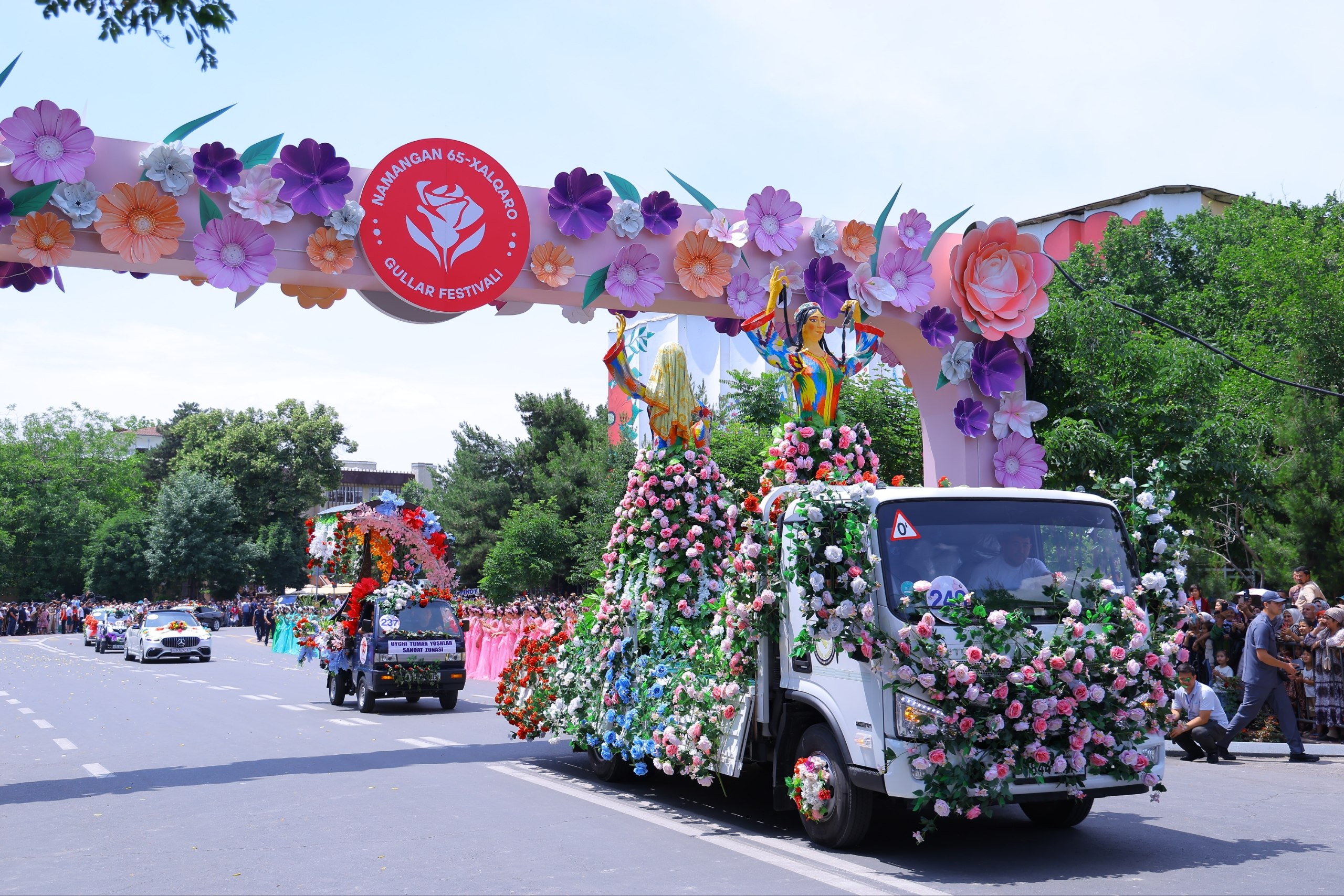 Namangan Once Again Becomes the Capital of Flowers: The 65th International Flower Festival Continues