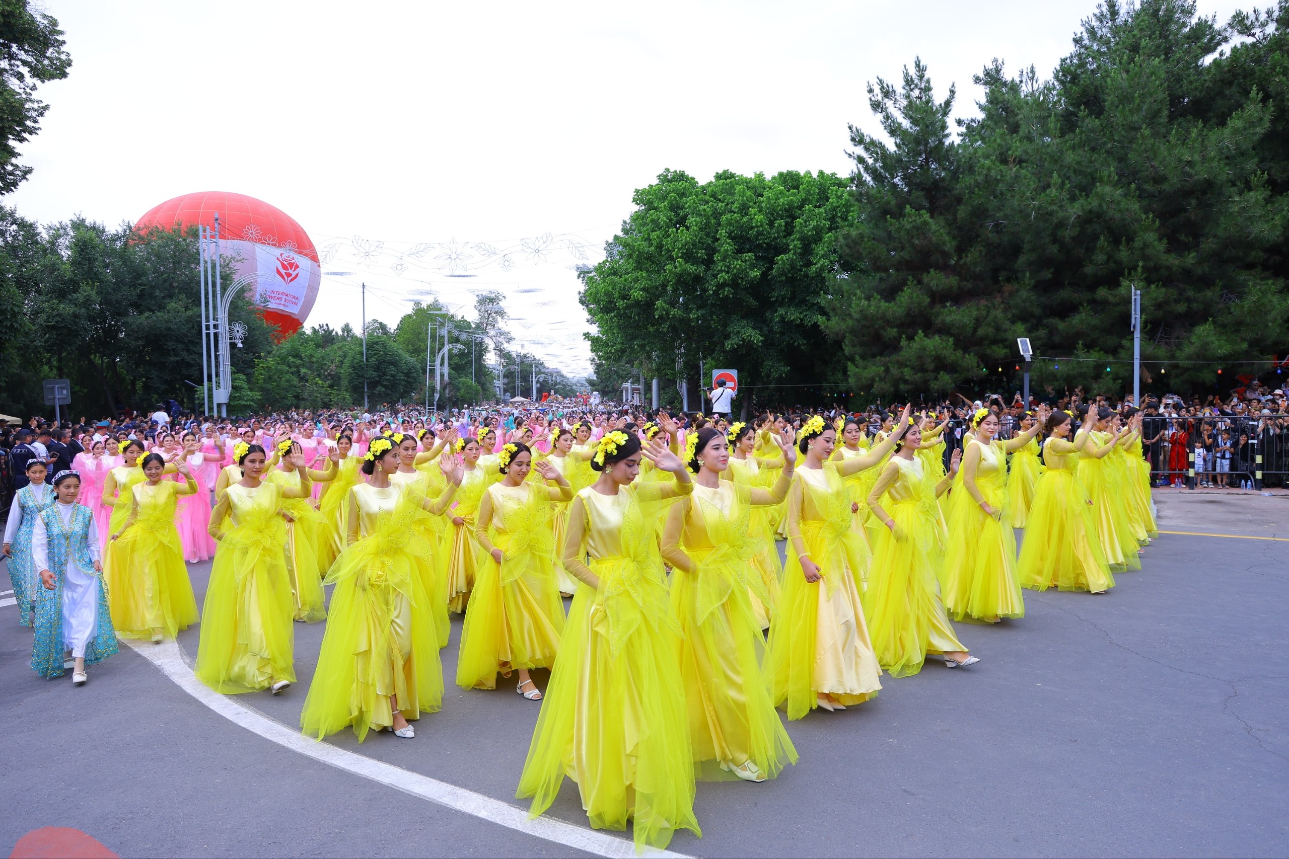 Namangan Once Again Becomes the Capital of Flowers: The 65th International Flower Festival Continues